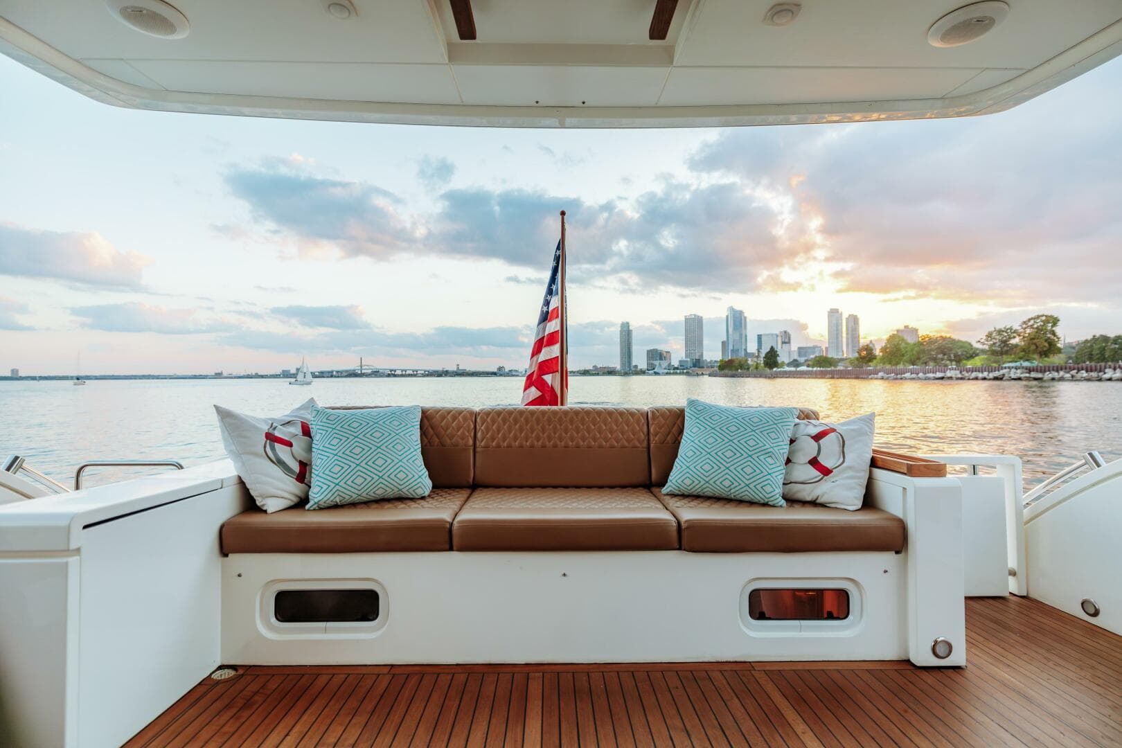 2011 Fairline 65 Squadron — photo 68