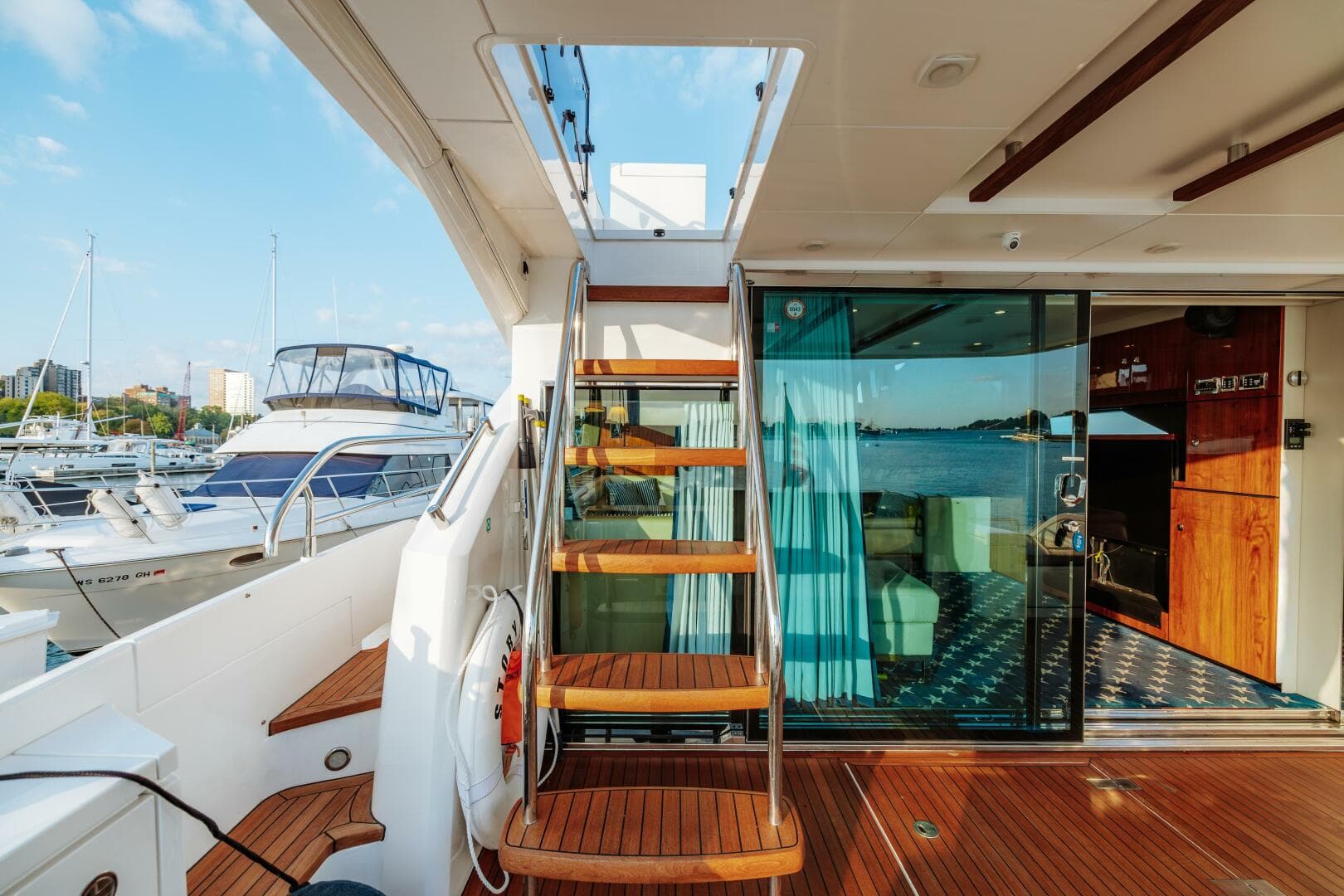 2011 Fairline 65 Squadron — photo 70