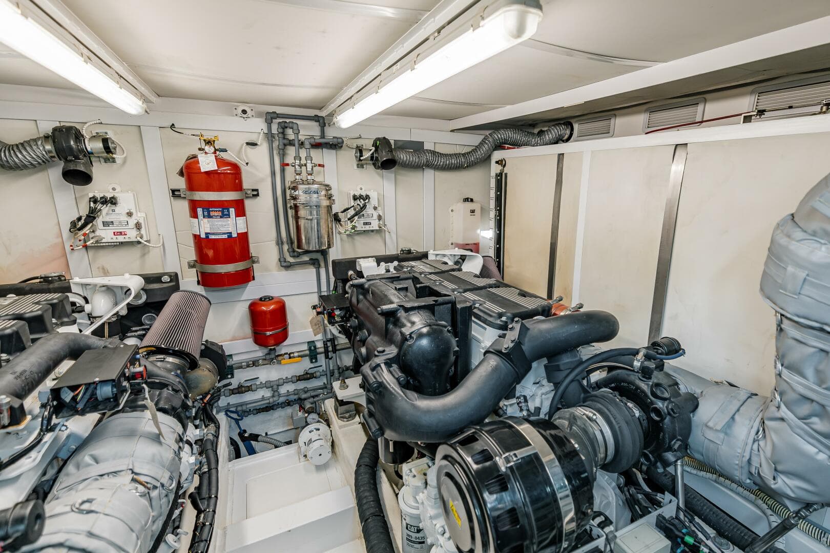 2011 Fairline 65 Squadron — photo 61