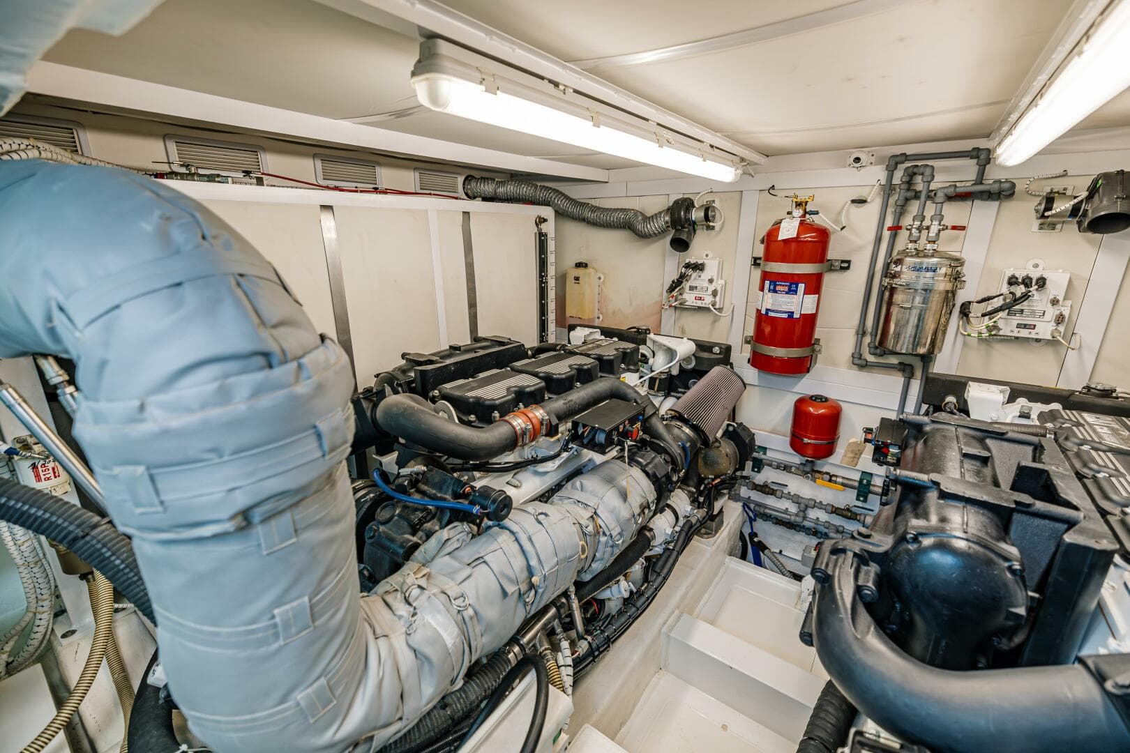 2011 Fairline 65 Squadron — photo 60