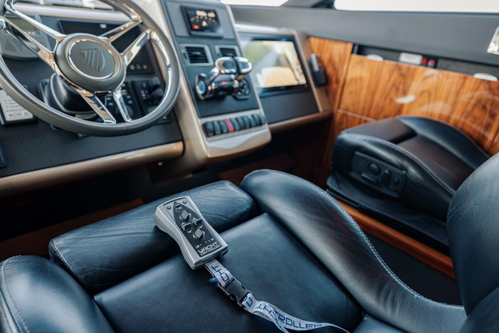 2011 Fairline 65 Squadron — photo 27