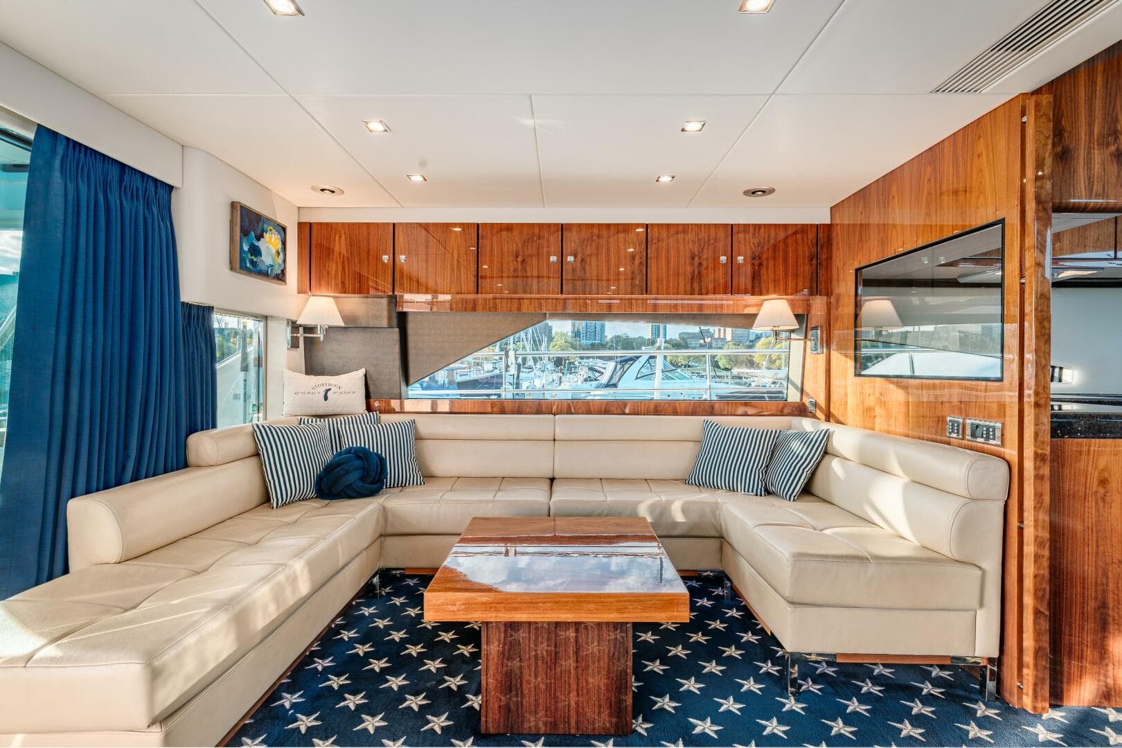 2011 Fairline 65 Squadron — photo 42