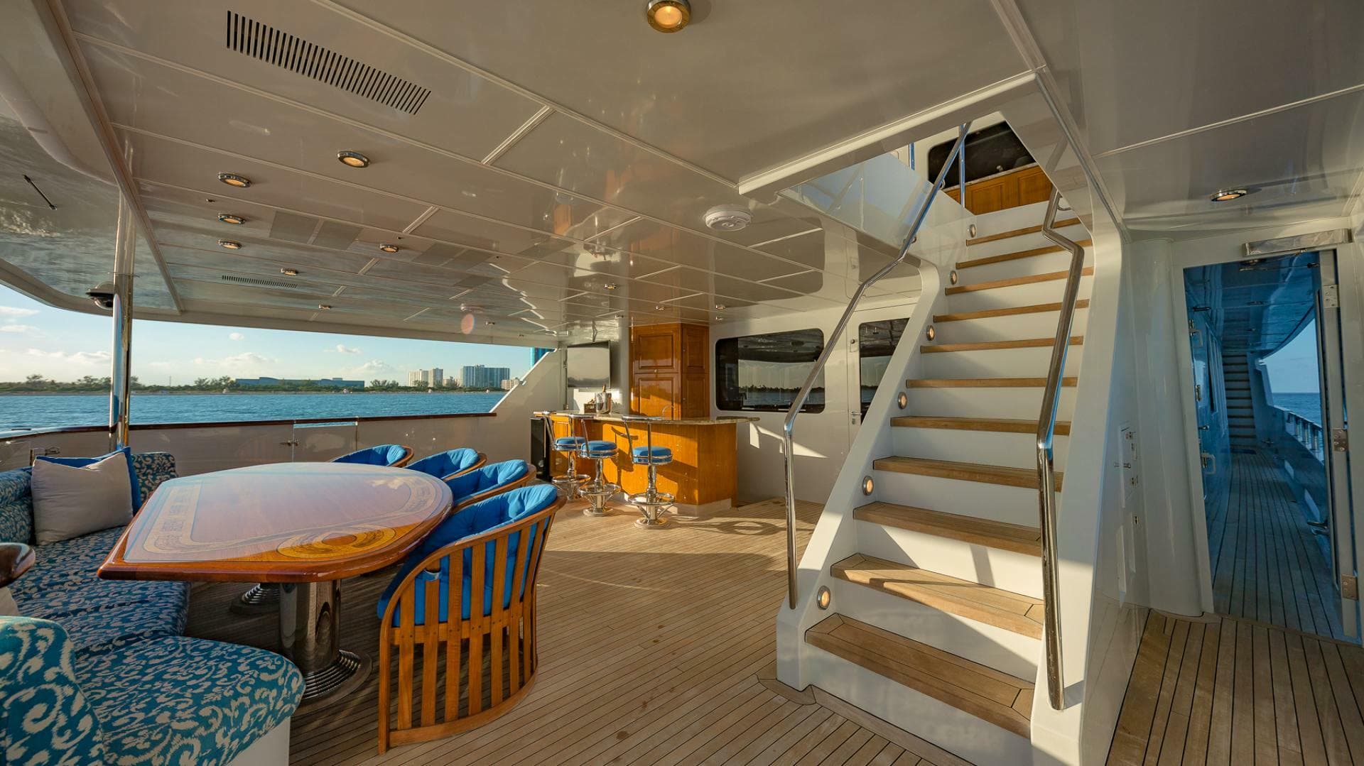 2002 Christensen 145 — photo 16