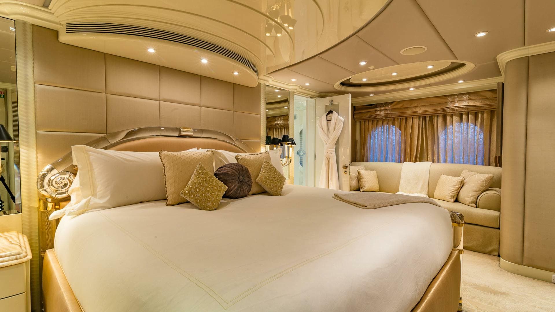 2002 Christensen 145 — photo 23