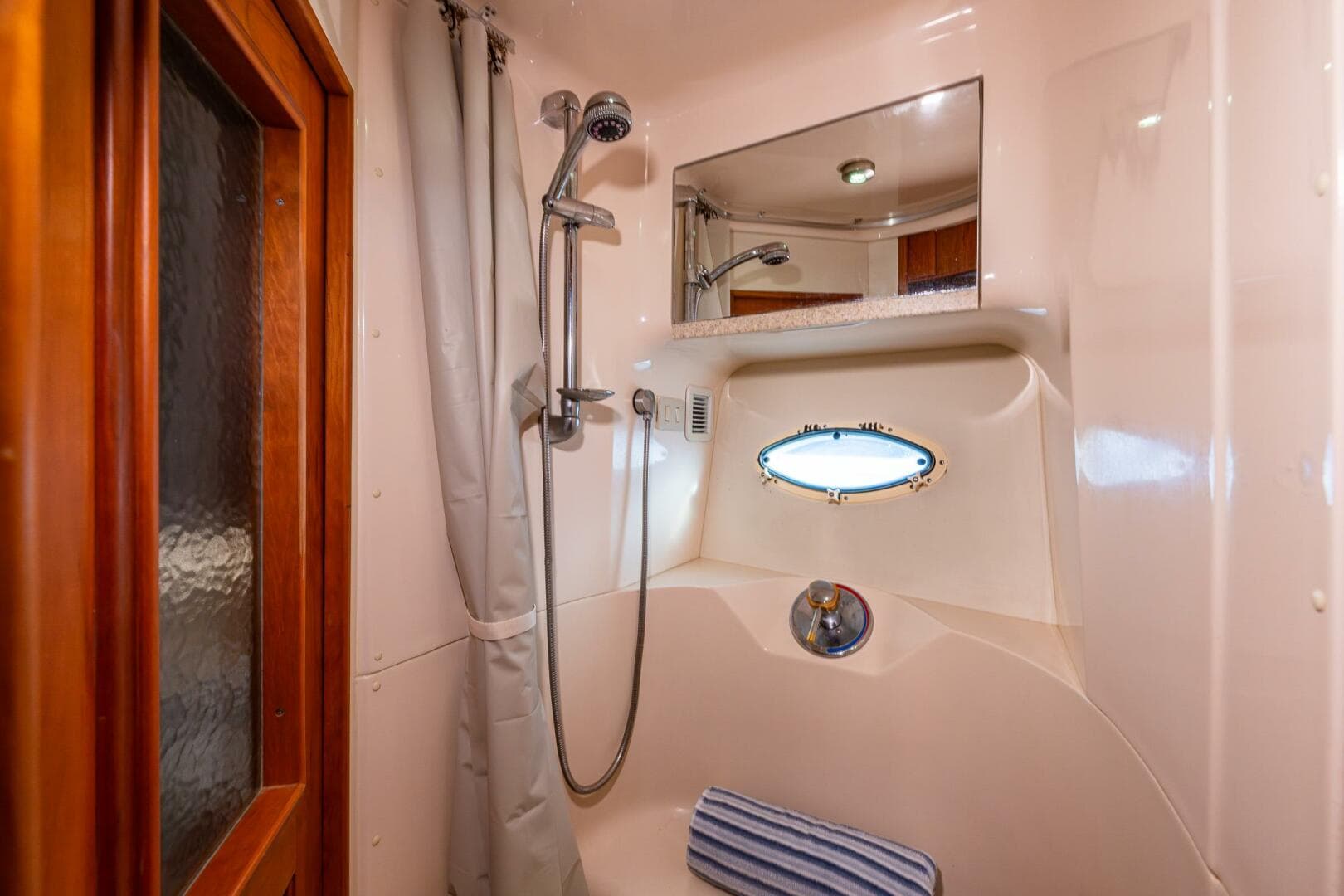 2001 Silverton Sport Bridge — photo 23