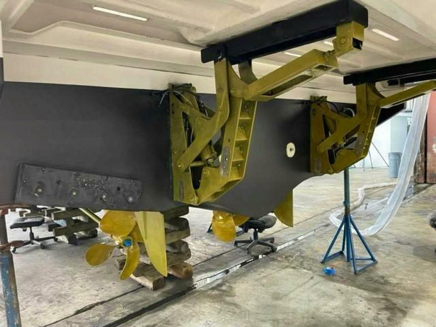 2020 Azimut Custom — photo 47