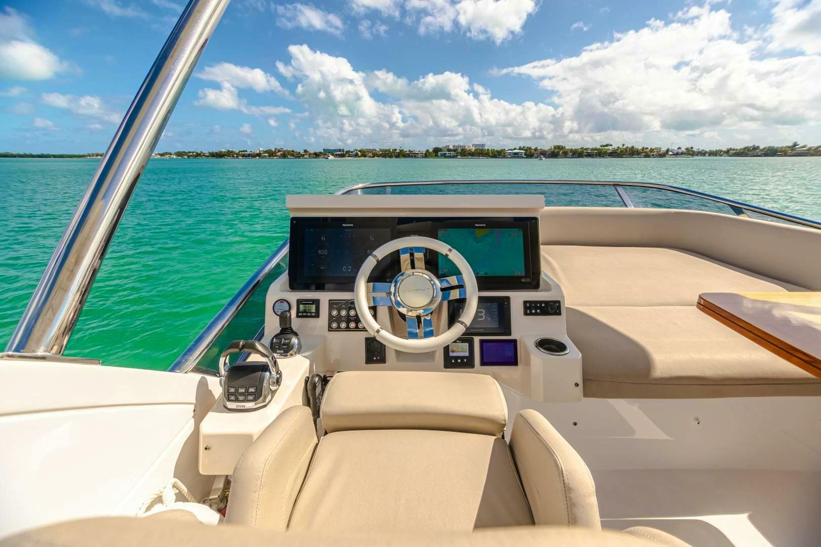 2020 Azimut Custom — photo 10