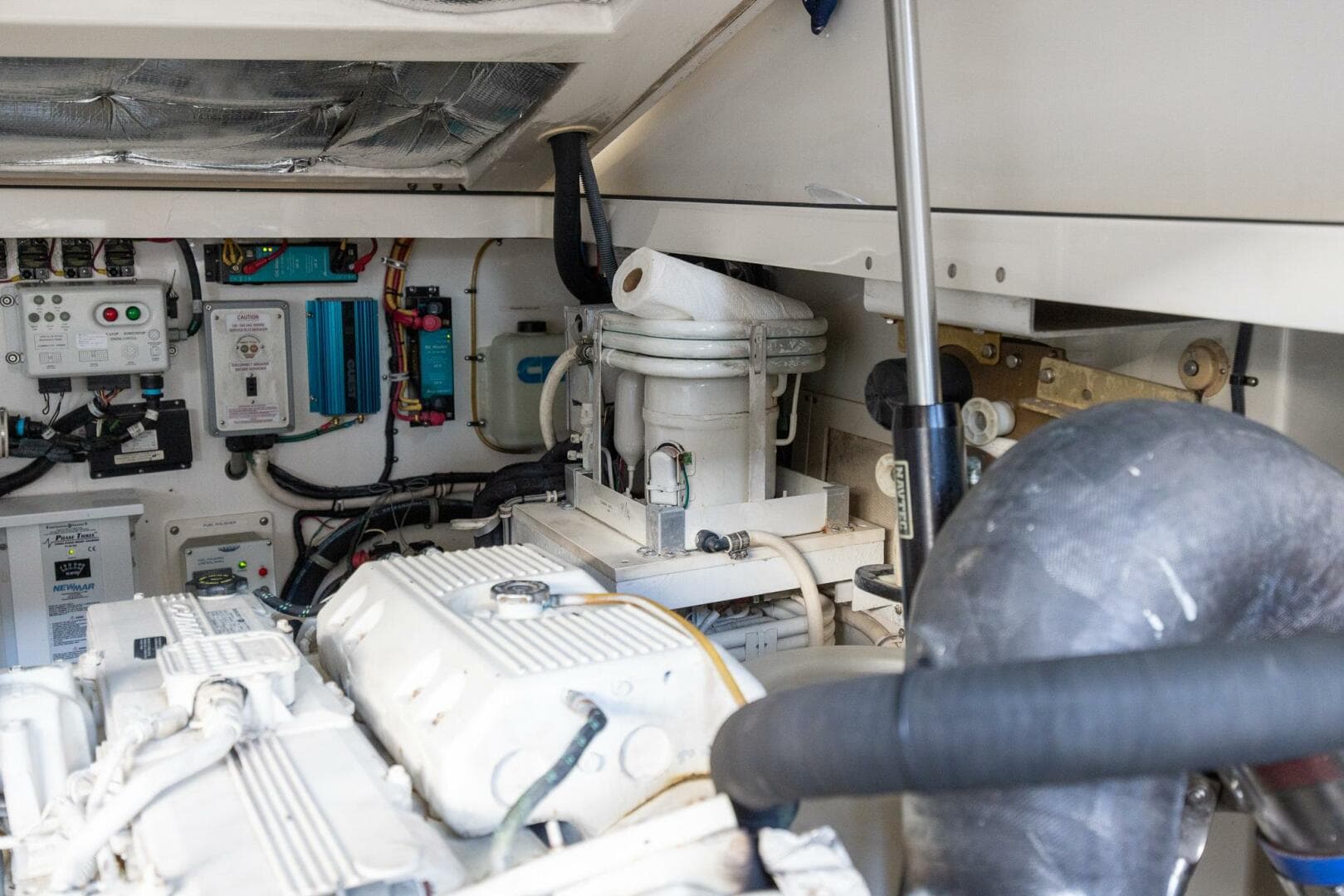 2012 Cabo 40 Express — photo 44