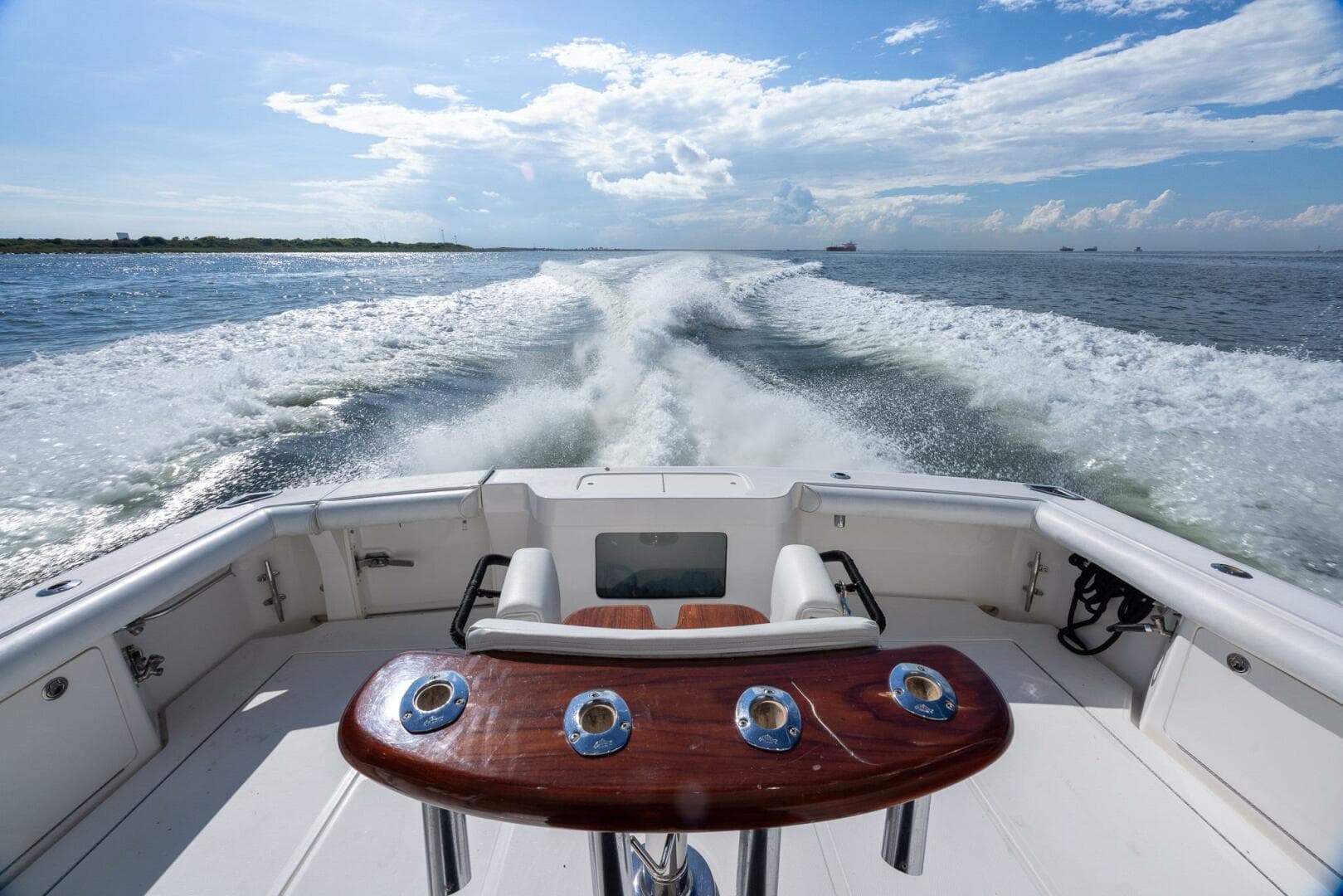 2012 Cabo 40 Express — photo 15