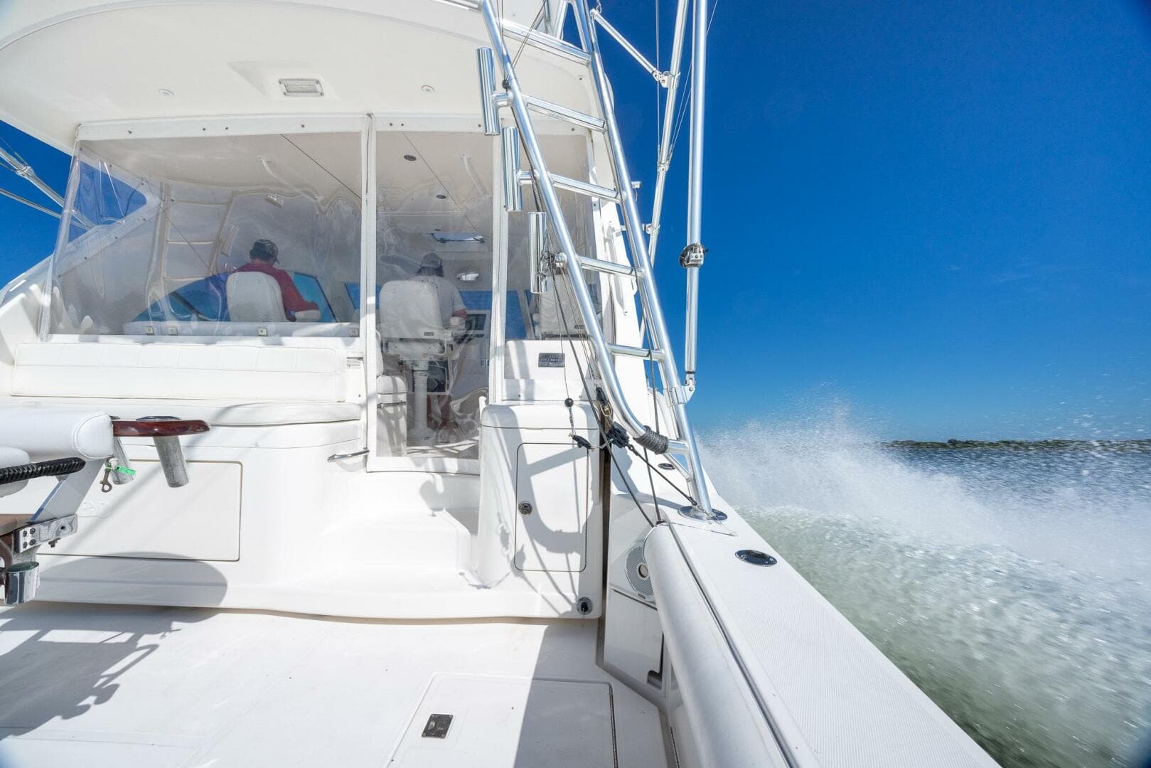 2012 Cabo 40 Express — photo 10