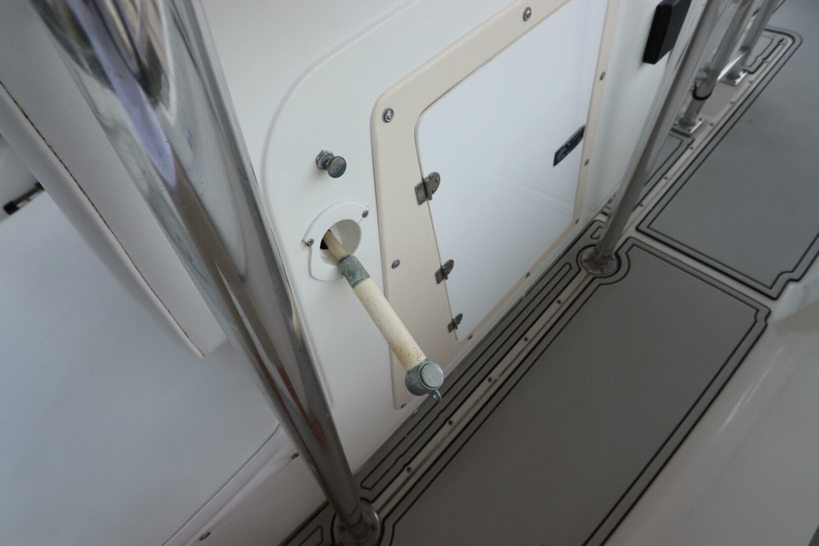 2001 Fountain 25 CC — photo 18