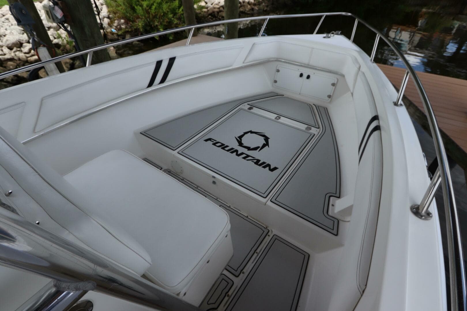 2001 Fountain 25 CC — photo 21