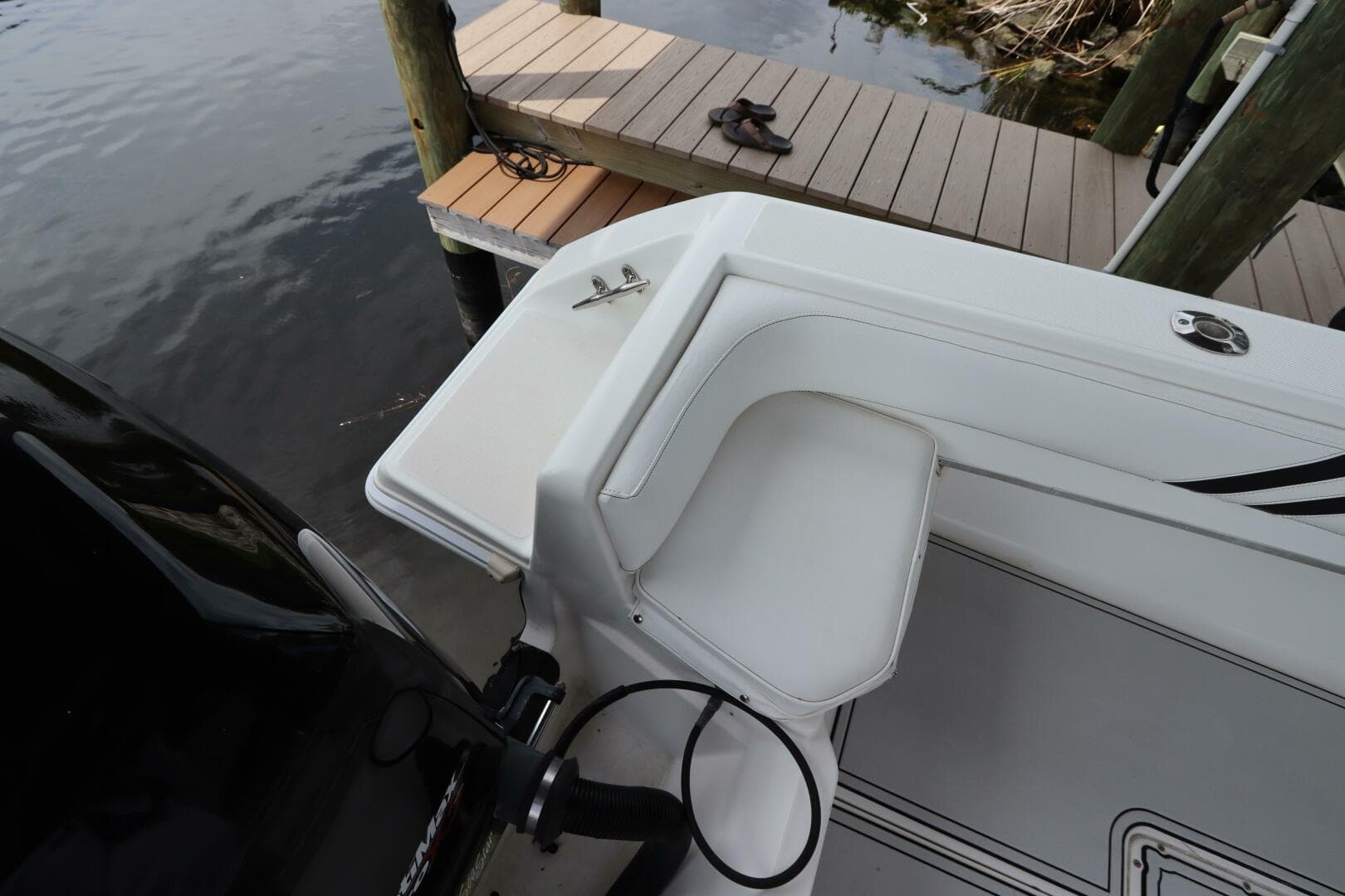 2001 Fountain 25 CC — photo 9