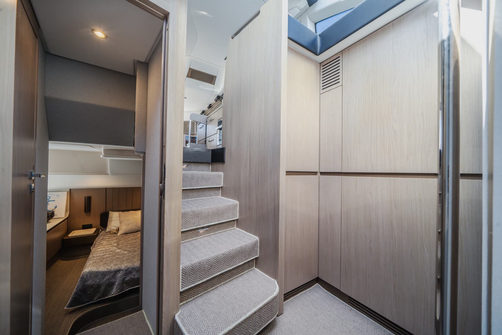 2022 Azimut 50 Fly — photo 22