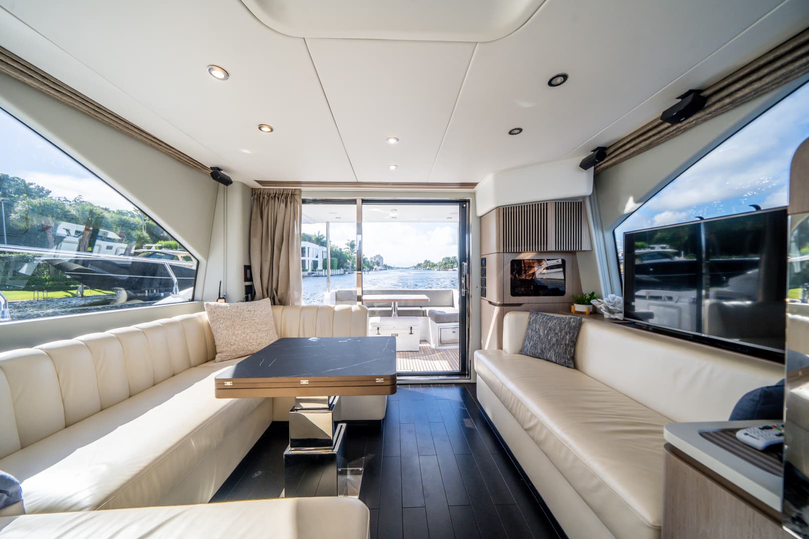 2022 Azimut 50 Fly — photo 26