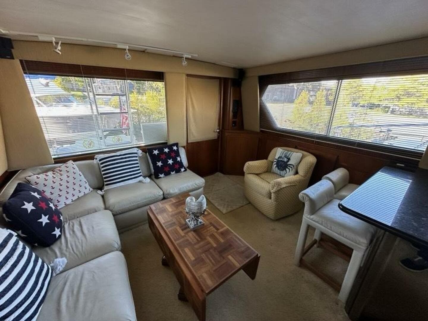 1988 Hatteras Convertible — photo 11