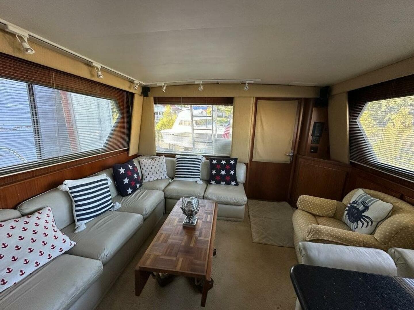 1988 Hatteras Convertible — photo 10