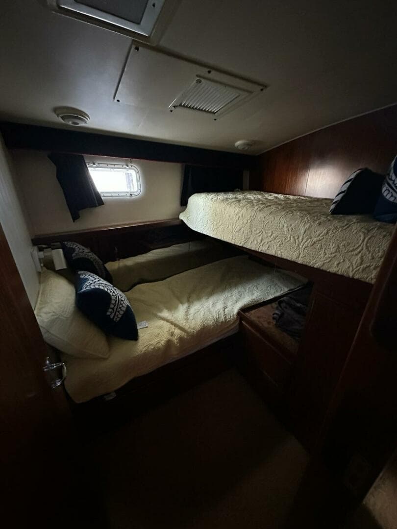 1988 Hatteras Convertible — photo 25