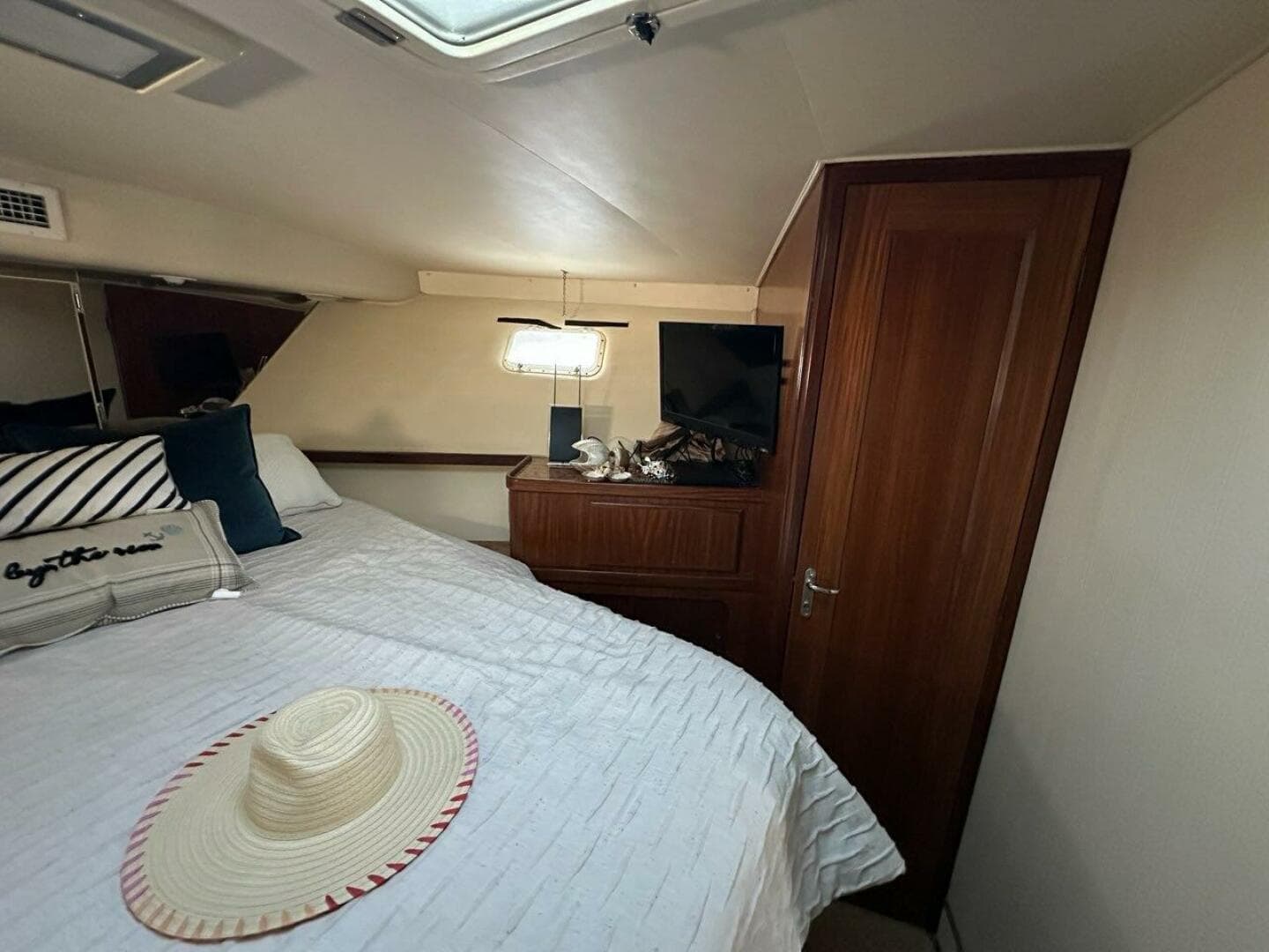 1988 Hatteras Convertible — photo 20