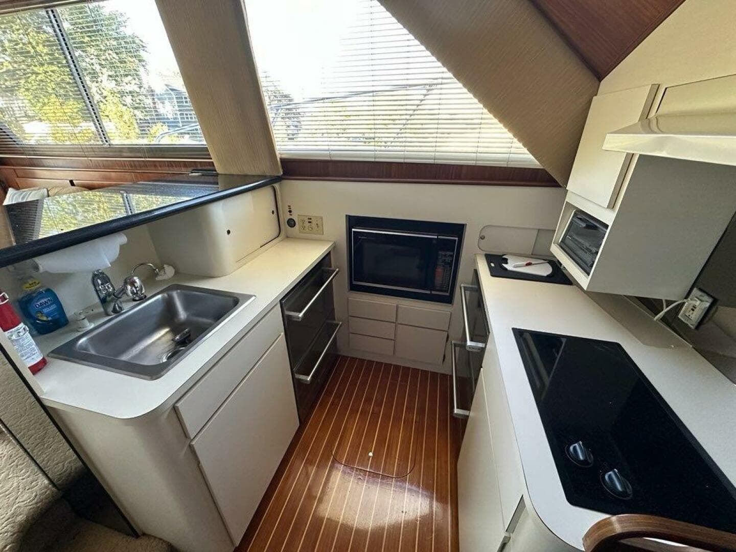 1988 Hatteras Convertible — photo 16