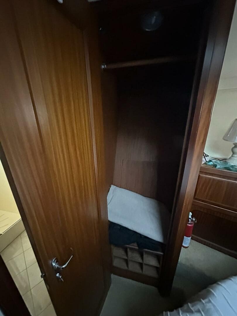 1988 Hatteras Convertible — photo 22