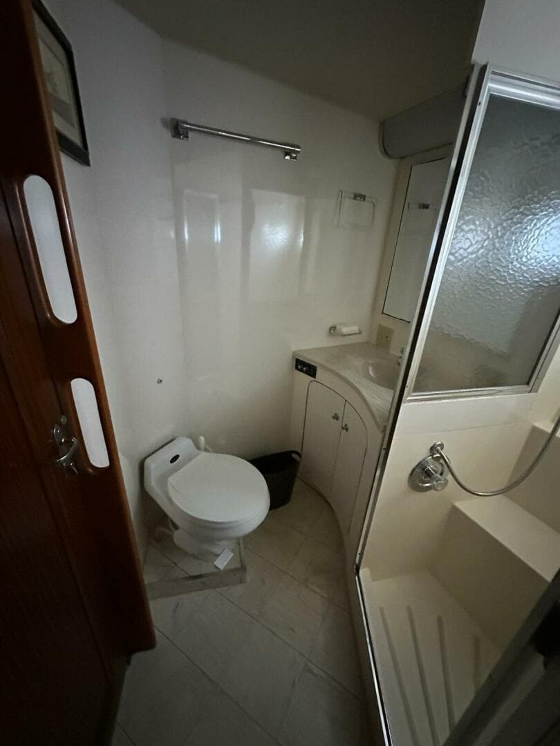 1988 Hatteras Convertible — photo 31