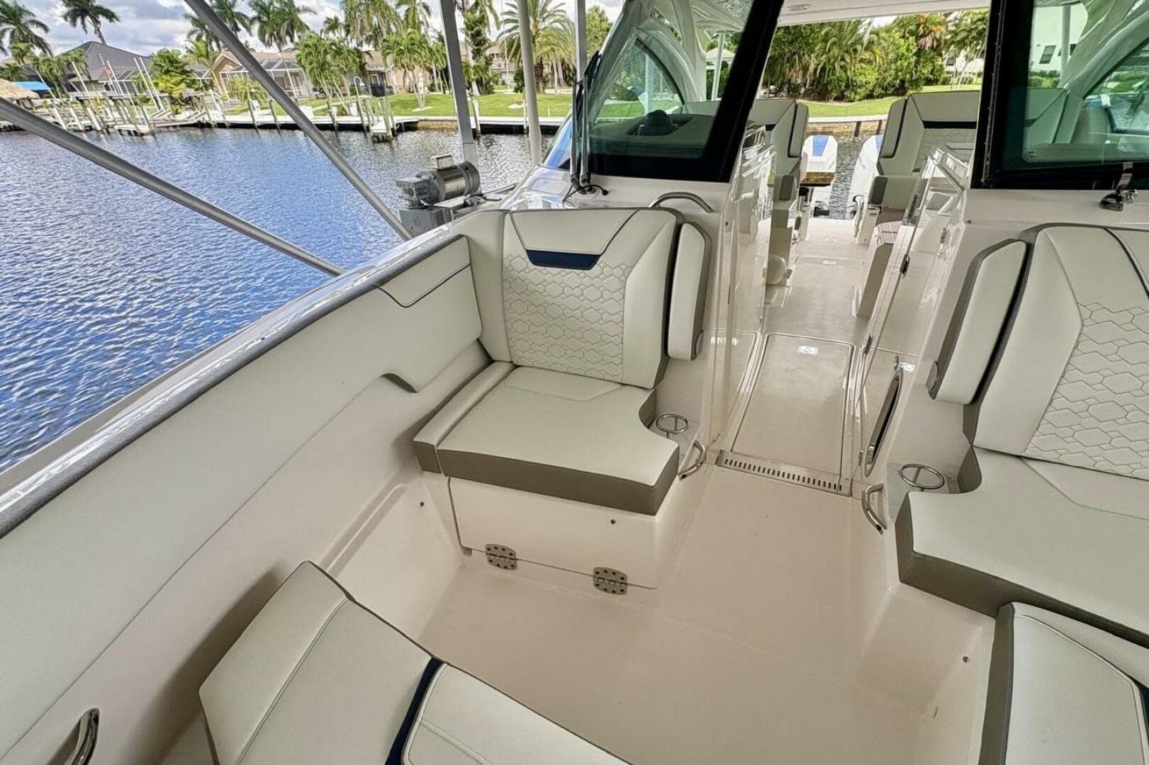 2024 Tiara Sport 34 LX — photo 20