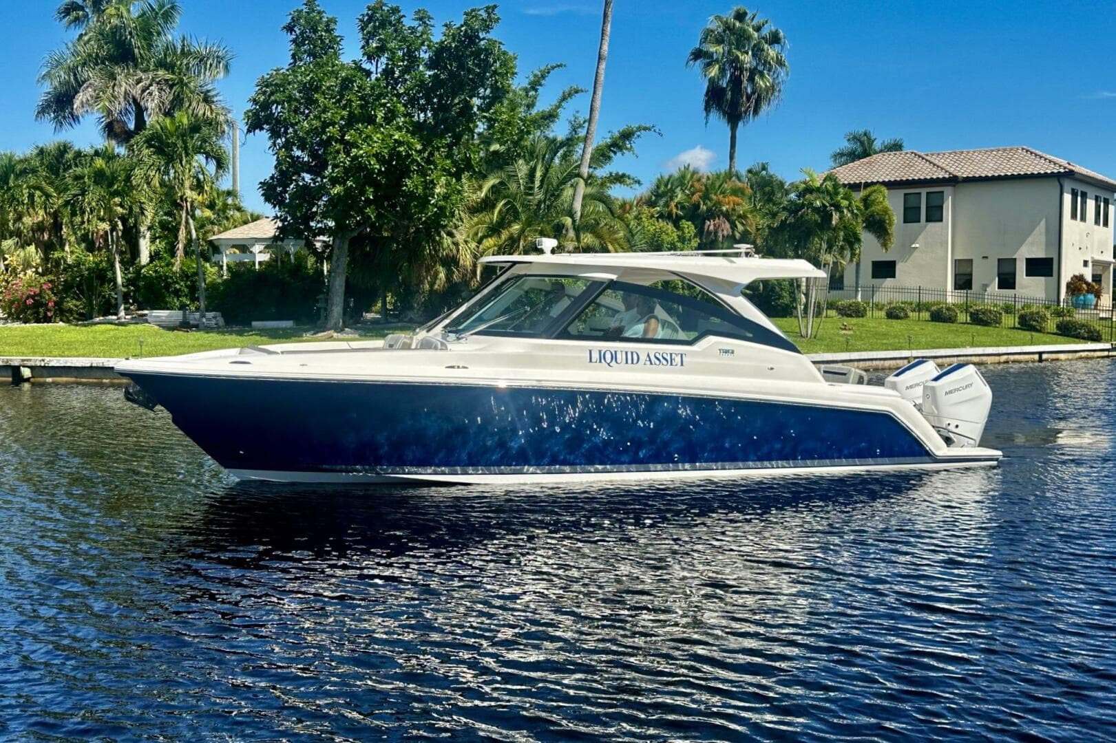 2024 Tiara Sport 34 LX — photo 1