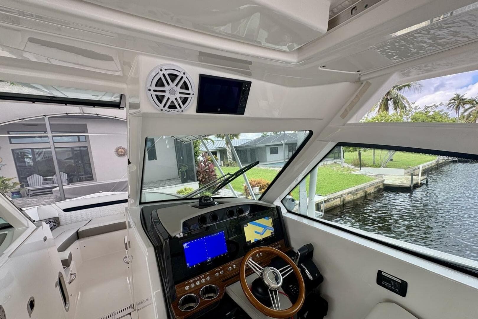2024 Tiara Sport 34 LX — photo 17