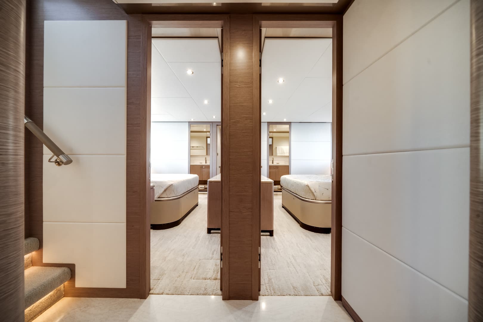 2022 Ocean Alexander 32 L — photo 39