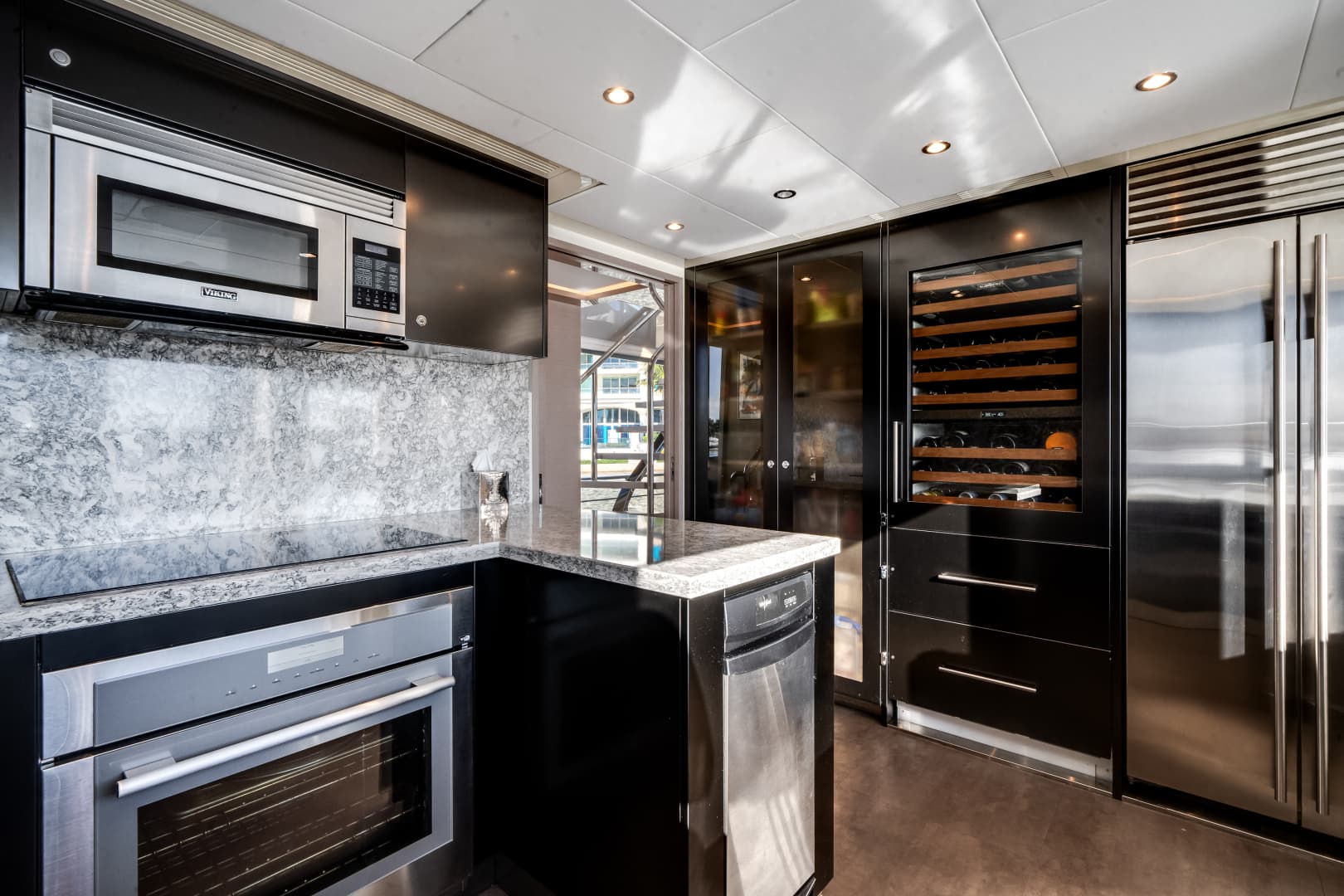 2022 Ocean Alexander 32 L — photo 22