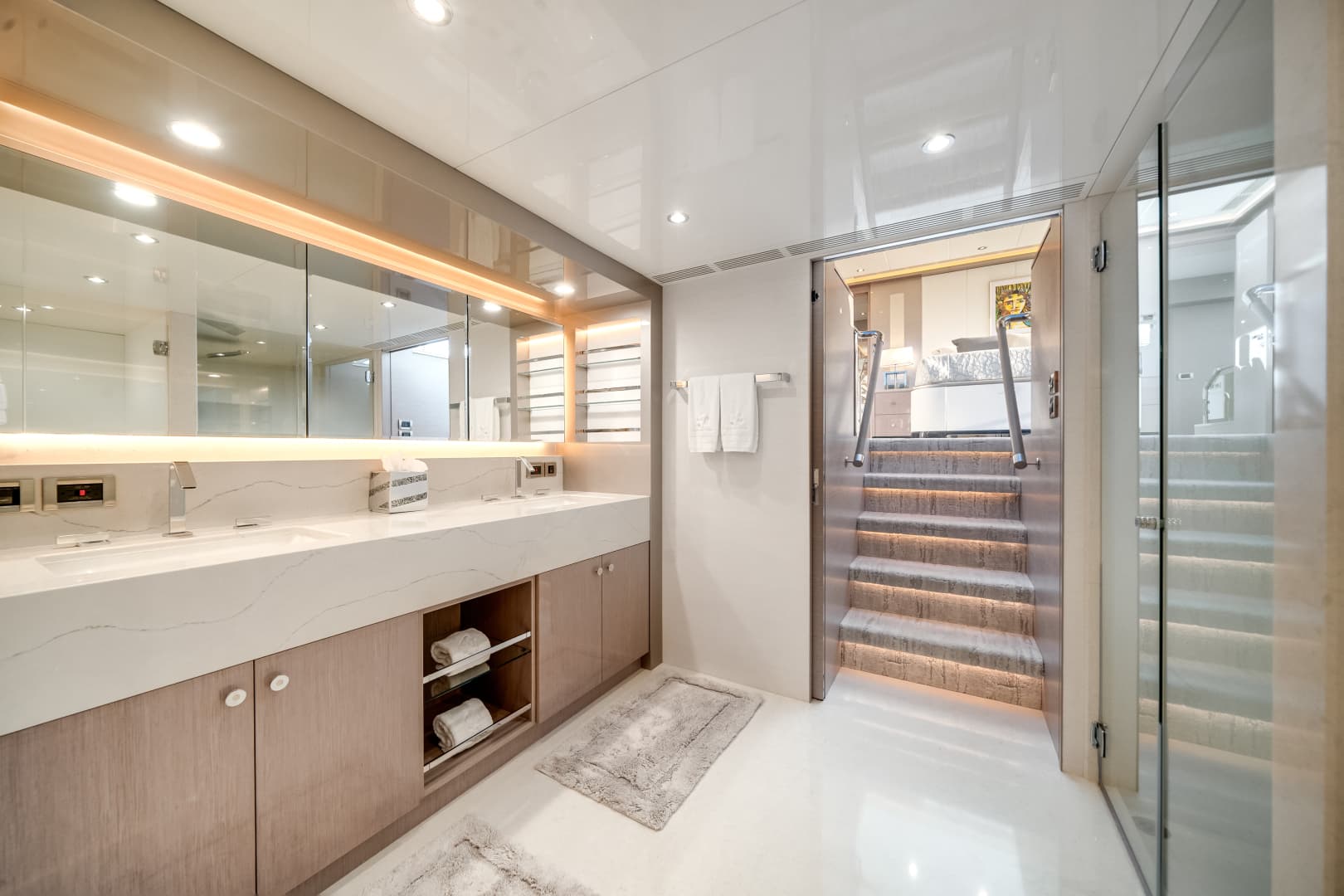 2022 Ocean Alexander 32 L — photo 36