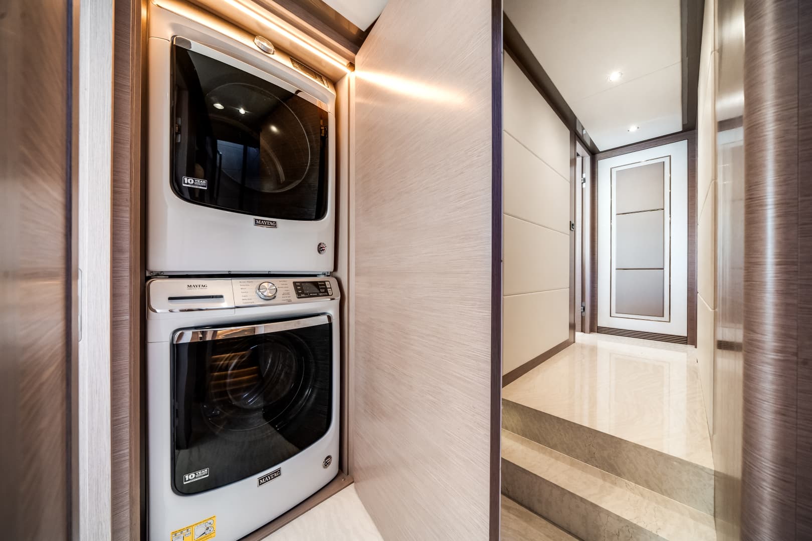 2022 Ocean Alexander 32 L — photo 40