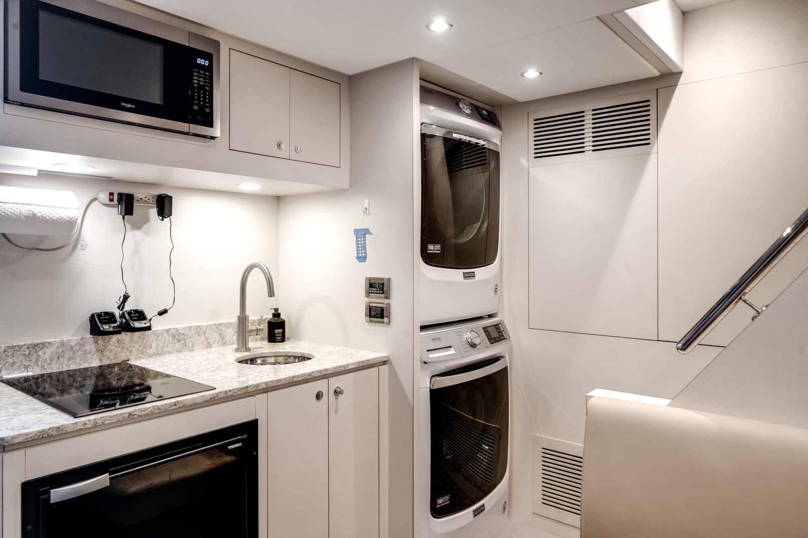 2022 Ocean Alexander 32 L — photo 82