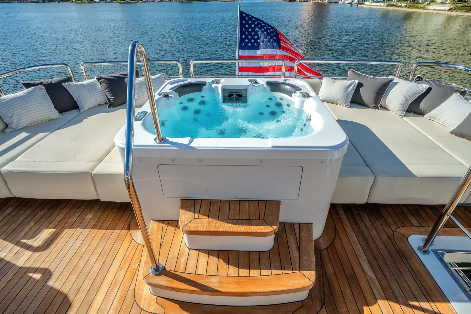 2022 Ocean Alexander 32 L — photo 67