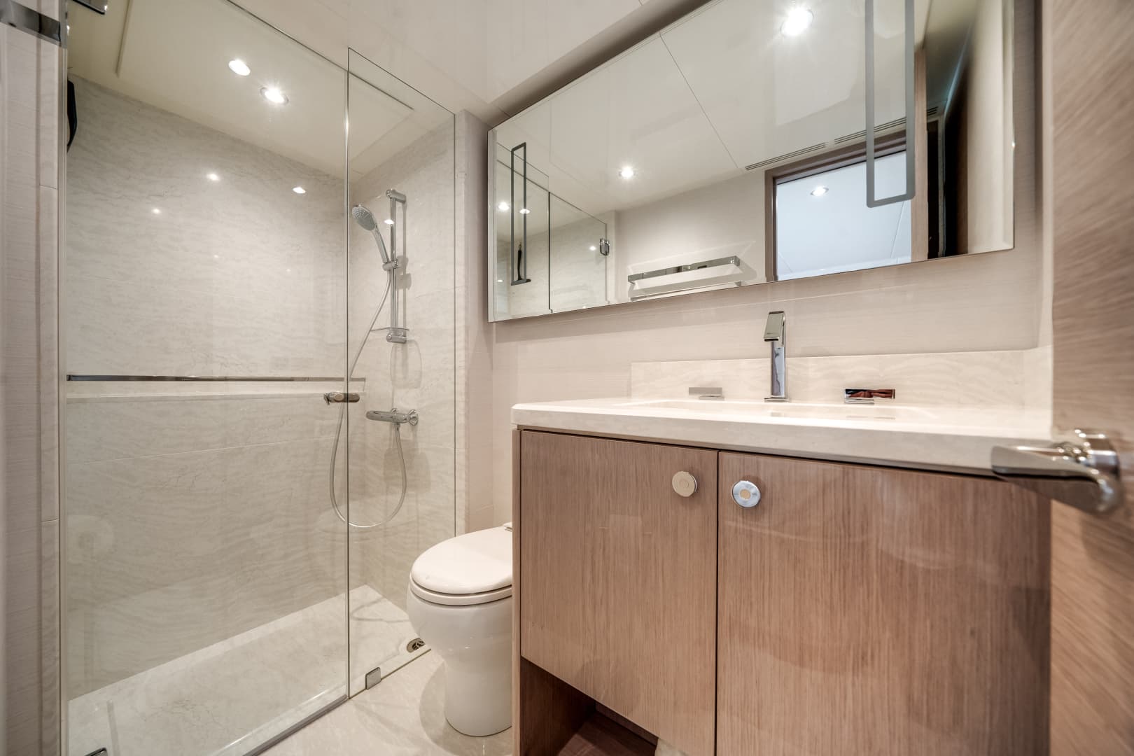 2022 Ocean Alexander 32 L — photo 46