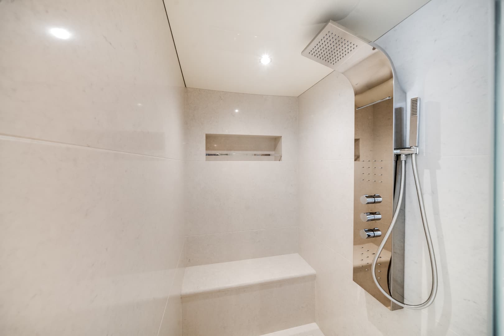 2022 Ocean Alexander 32 L — photo 35