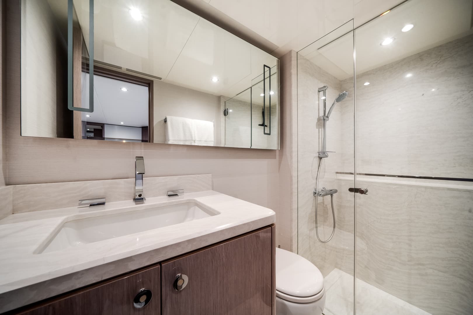 2022 Ocean Alexander 32 L — photo 43