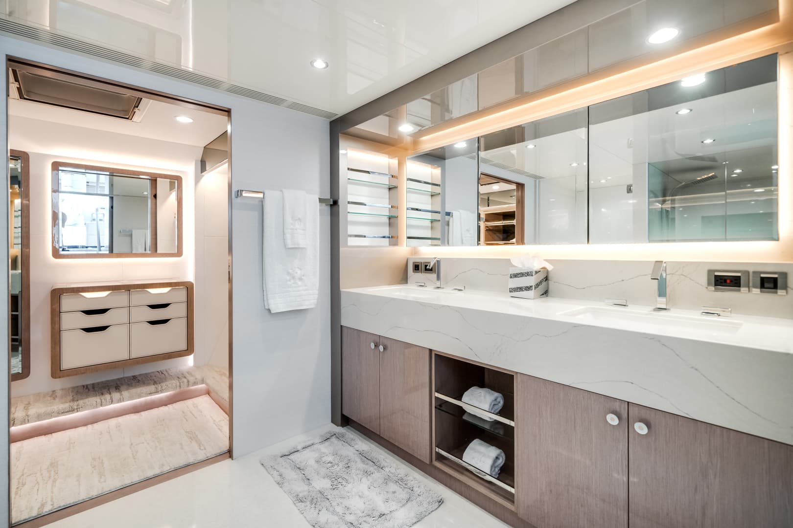 2022 Ocean Alexander 32 L — photo 32