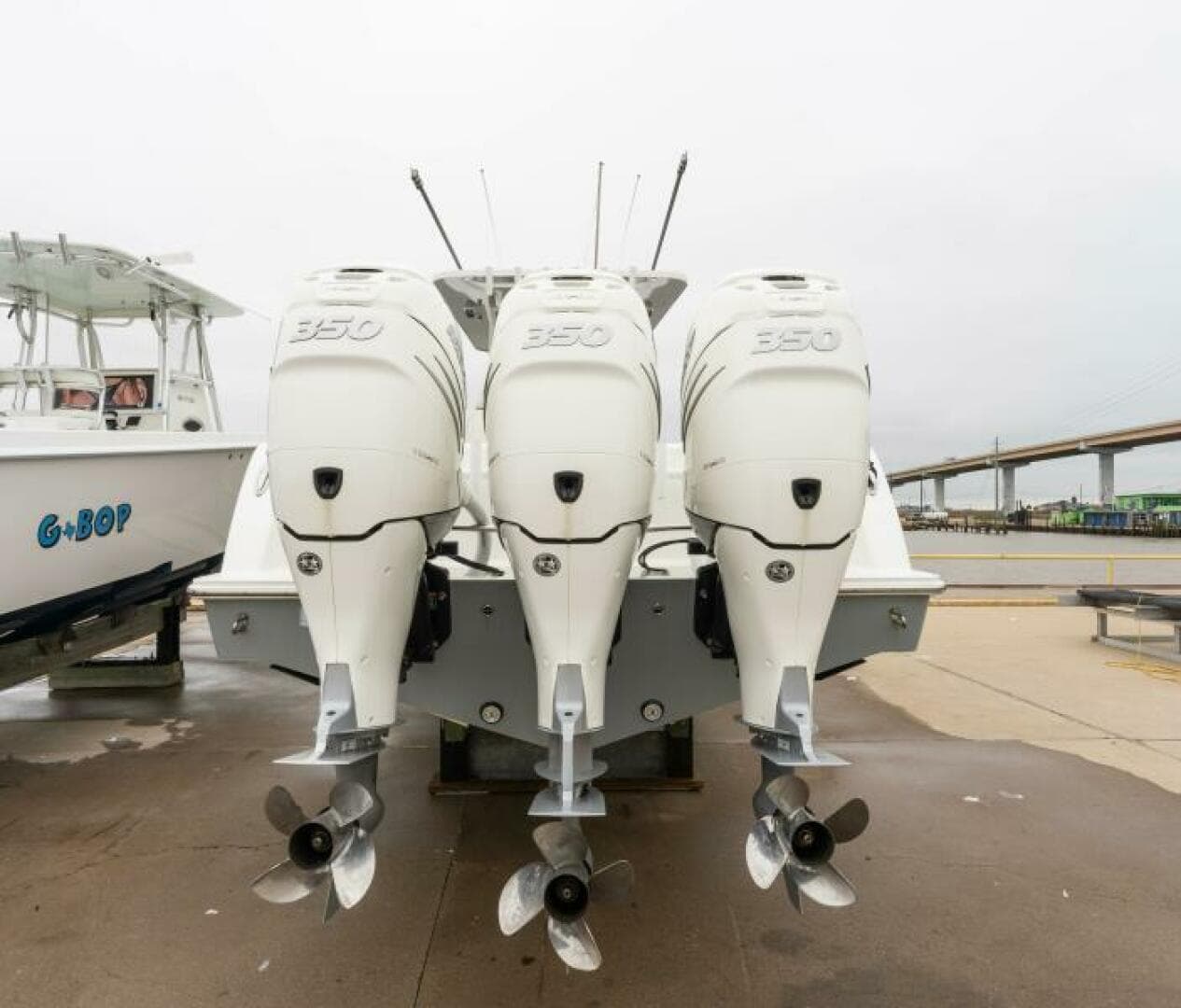 2019 Invincible 39 Open — photo 21