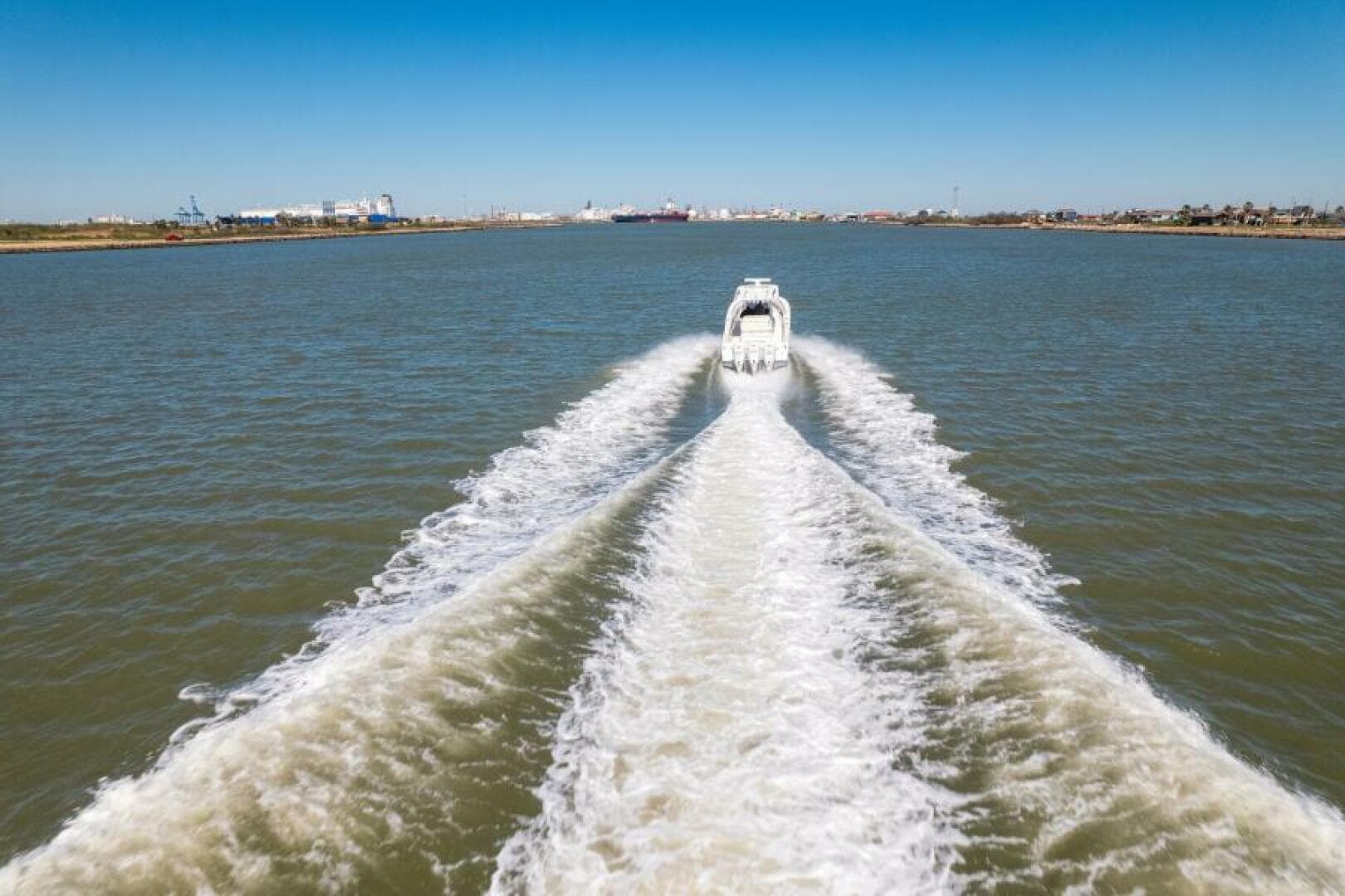 2019 Invincible 39 Open — photo 56