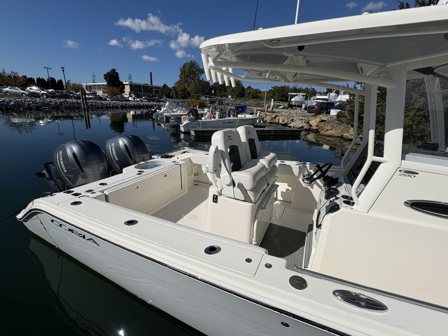 2022 Cobia 28 — photo 14
