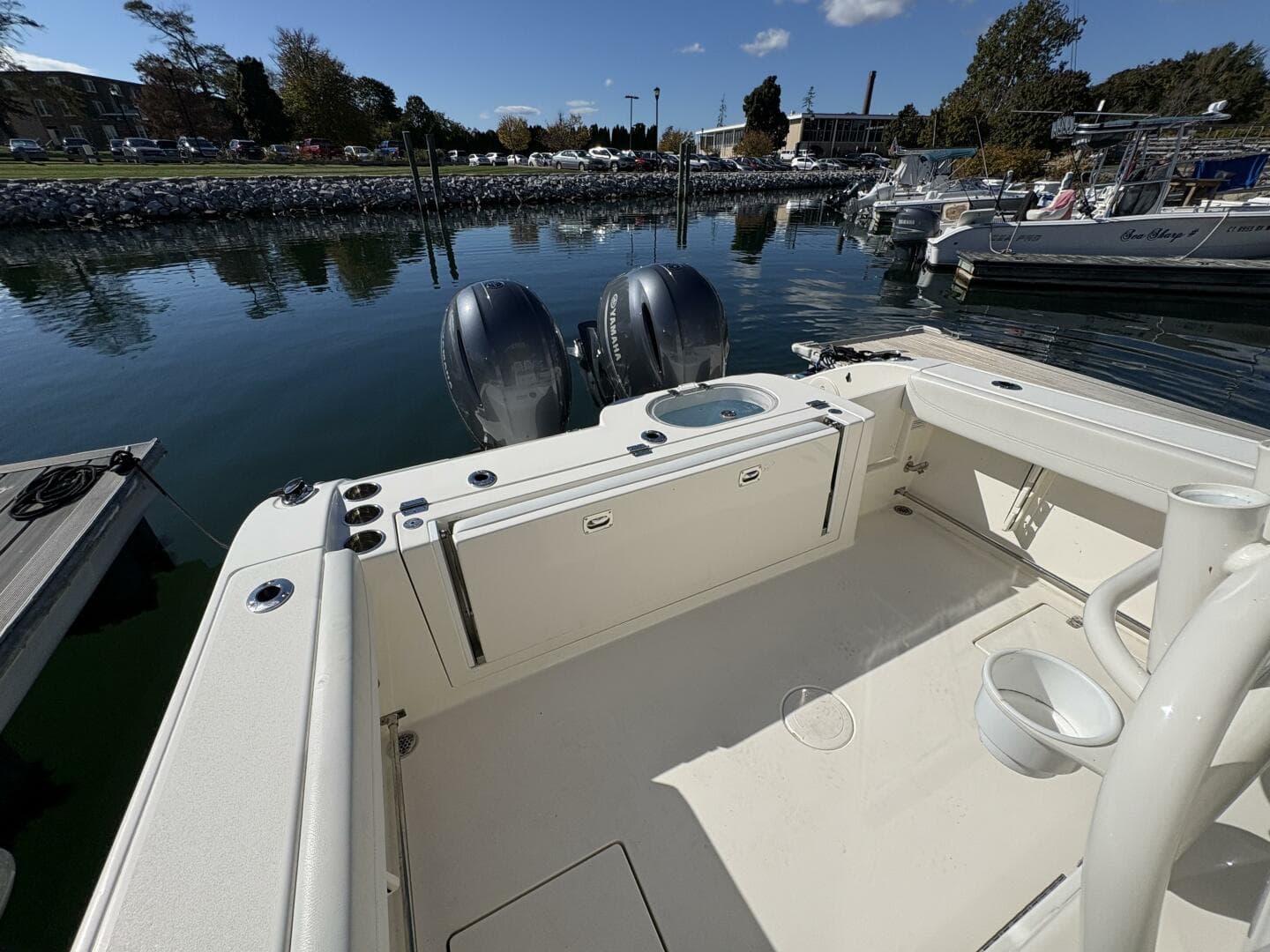 2022 Cobia 28 — photo 38