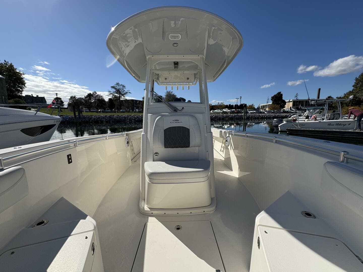 2022 Cobia 28 — photo 52