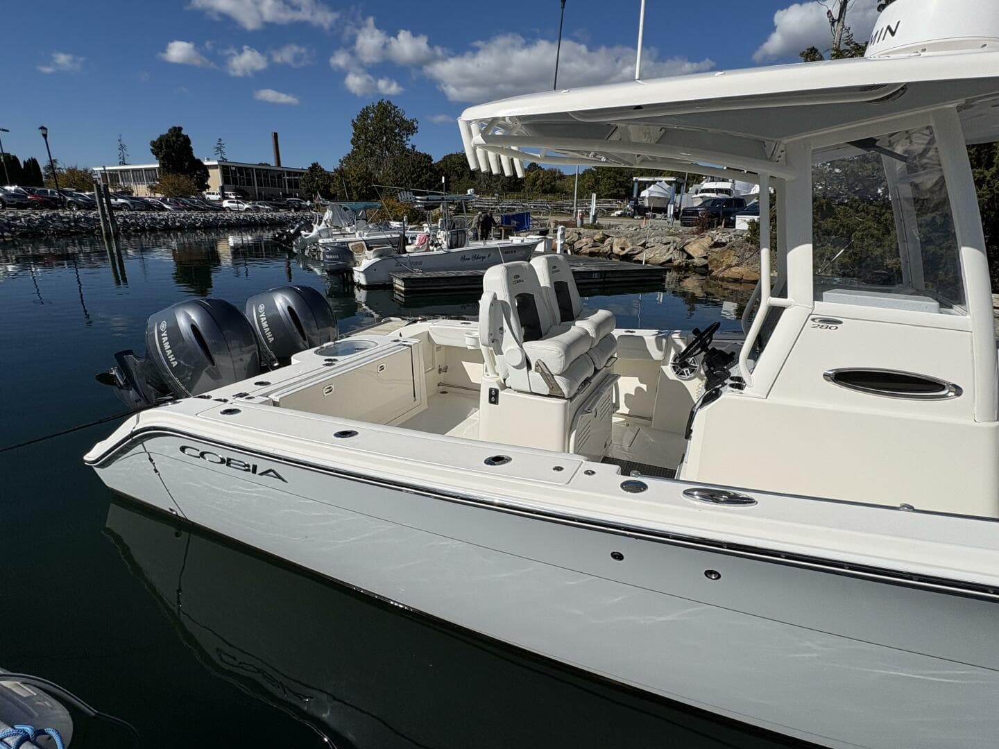 2022 Cobia 28 — photo 18