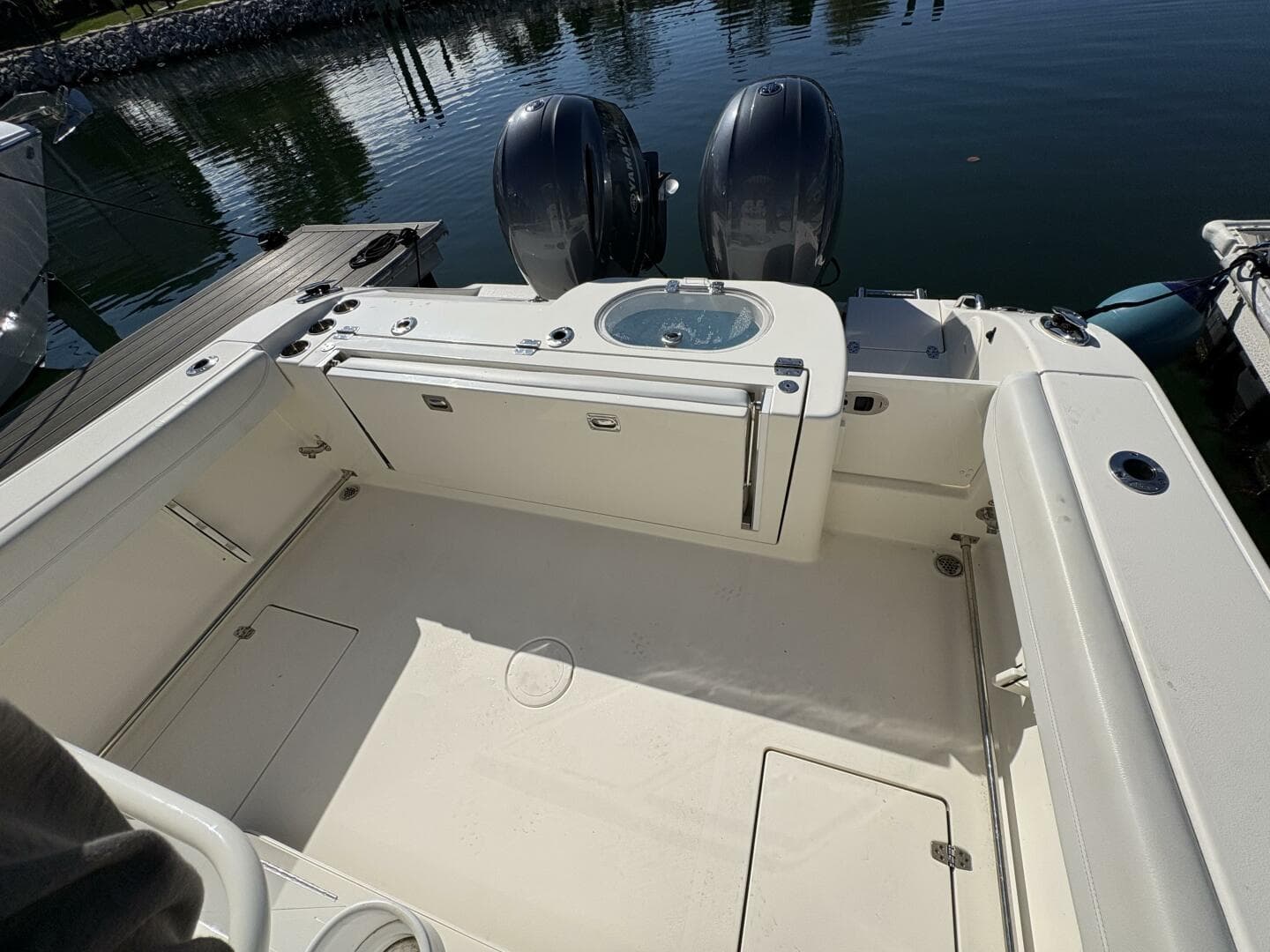2022 Cobia 28 — photo 24