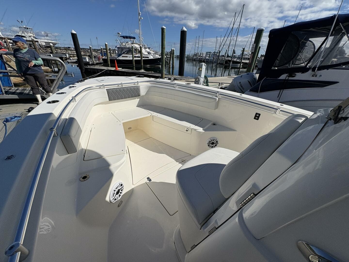 2022 Cobia 28 — photo 30