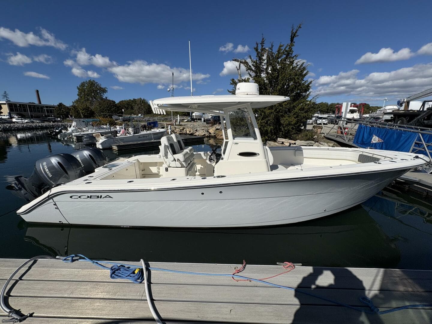 2022 Cobia 28 — photo 19