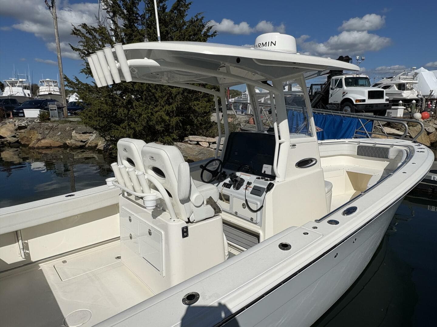 2022 Cobia 28 — photo 16
