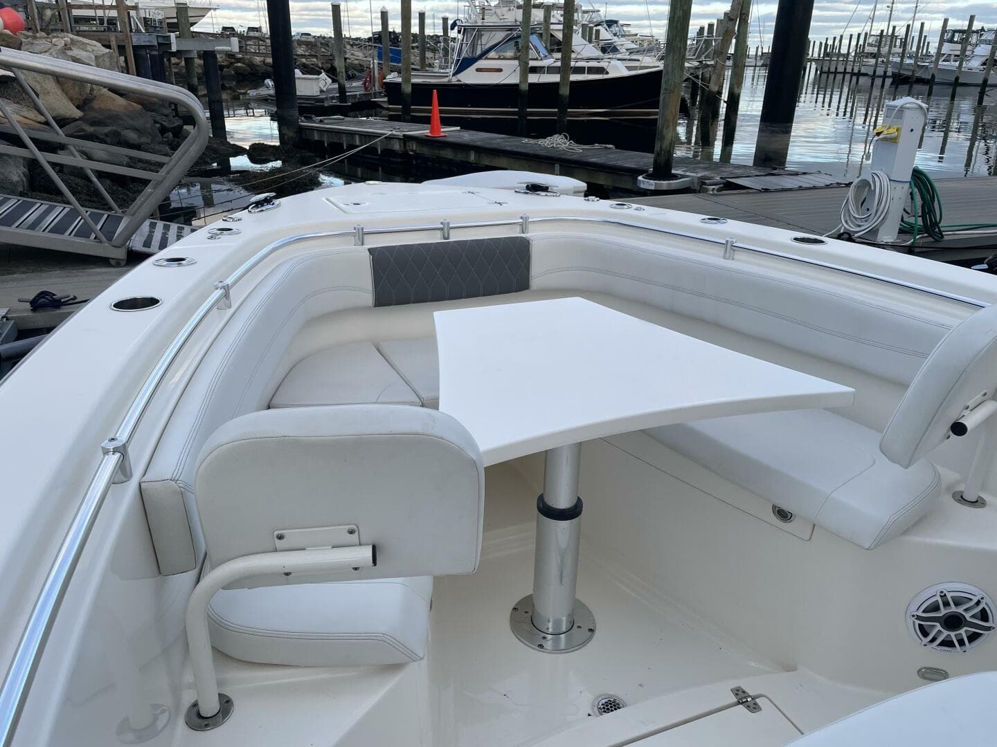 2022 Cobia 28 — photo 60